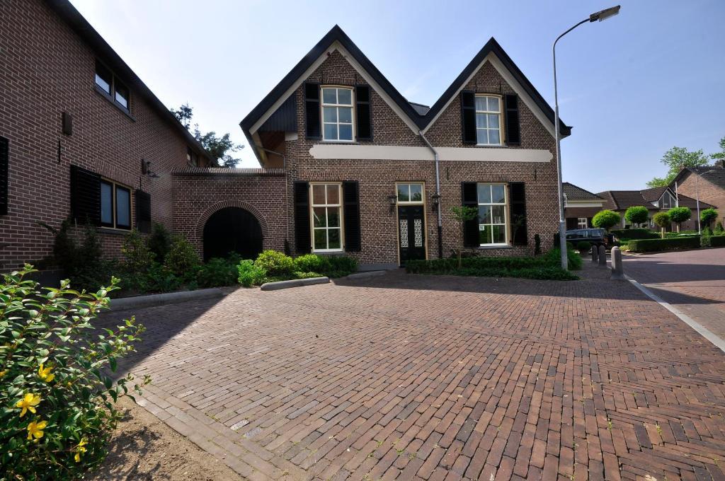 Villa Veertien Dieren Luaran gambar